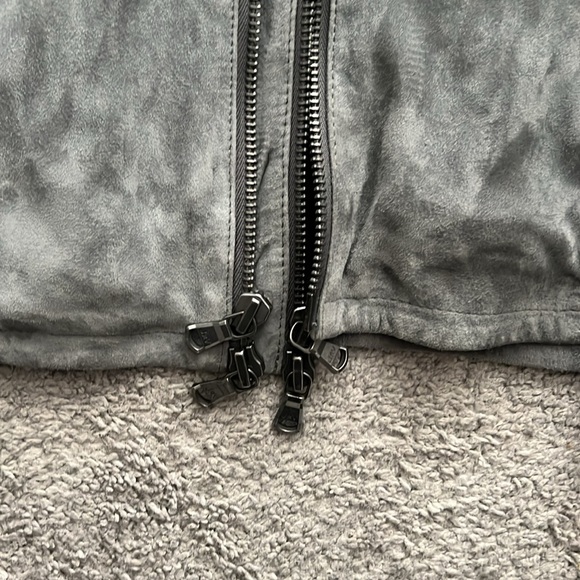 John Varvatos Gray Suede Biker Jacket - Men’s Size Medium - 2019 Collection - Picture 3 of 8